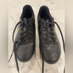 Boys Nike soccer cleats, size 6